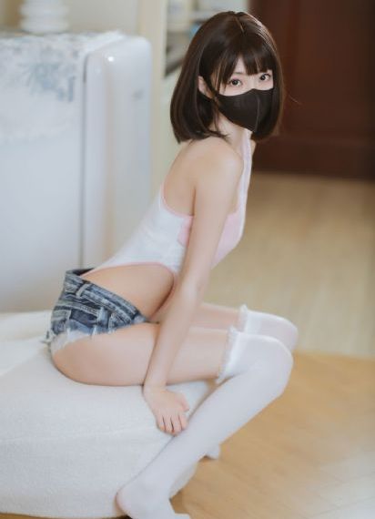 日韩制服丝袜av图片迅雷下载_蓝光免费电视剧
