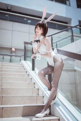 美女露100%胸_BD国语免费观看超清